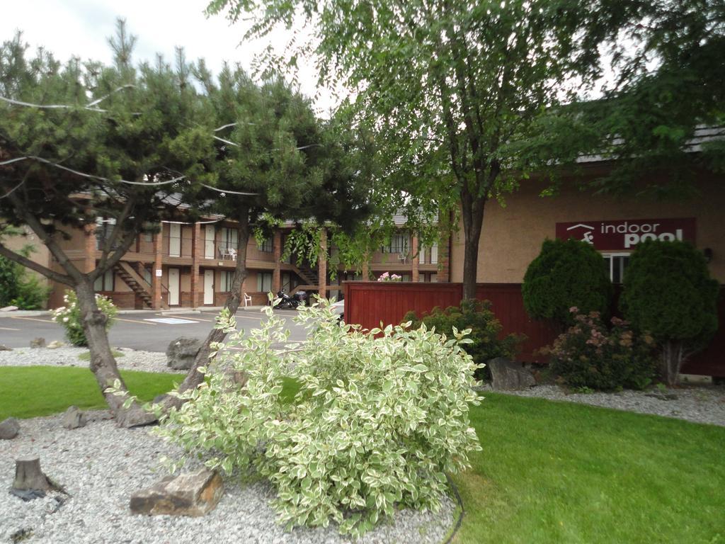 North Pointe Inn And Suites ケロウナ エクステリア 写真